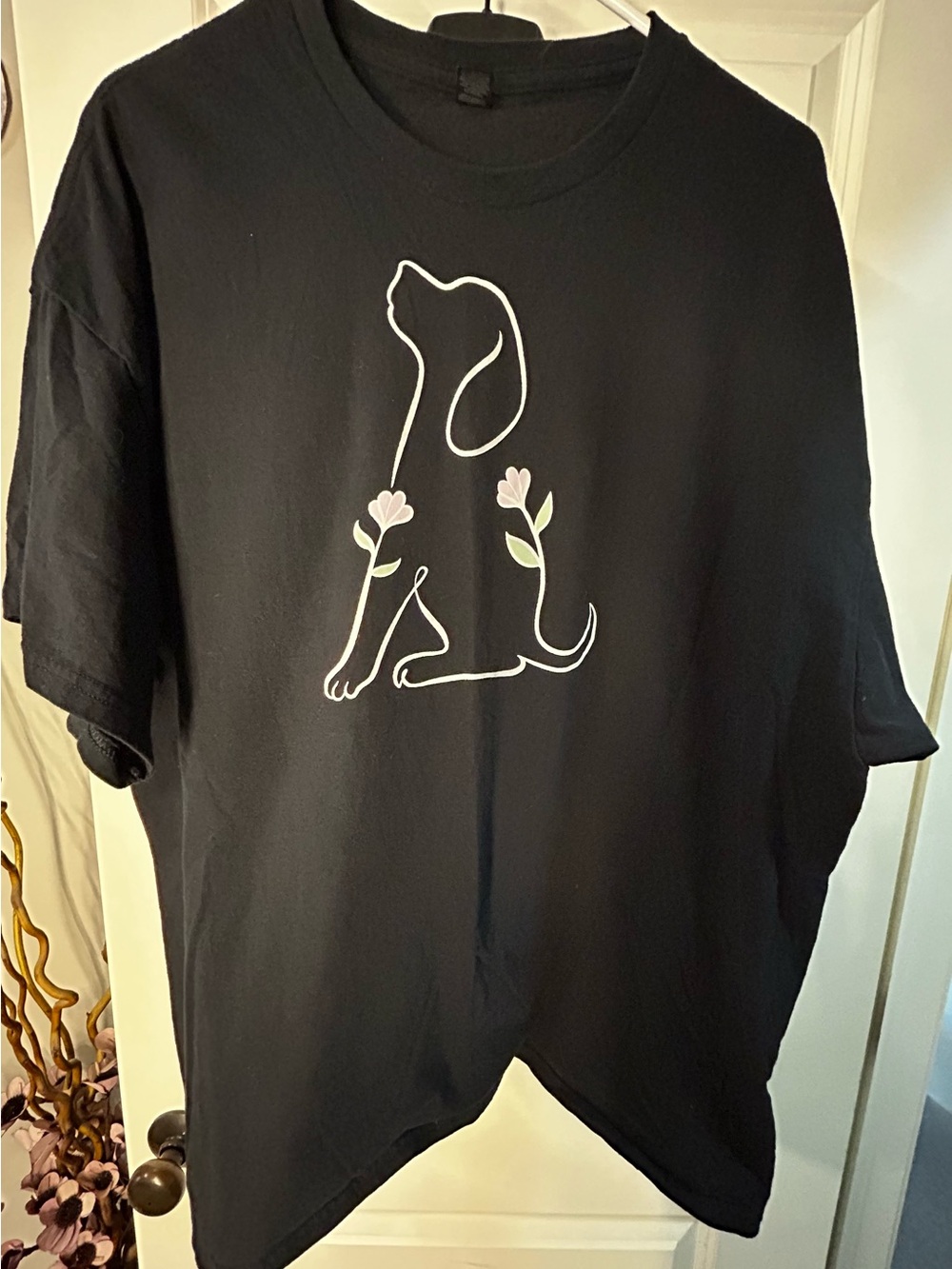 Very cute women's dogs and flower t-shirt